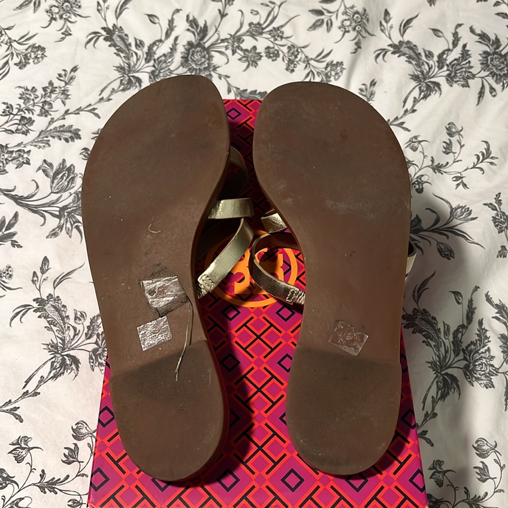 Tory Burch Gold Sz 8 Patos Flat Sandal - Picture 6 of 6